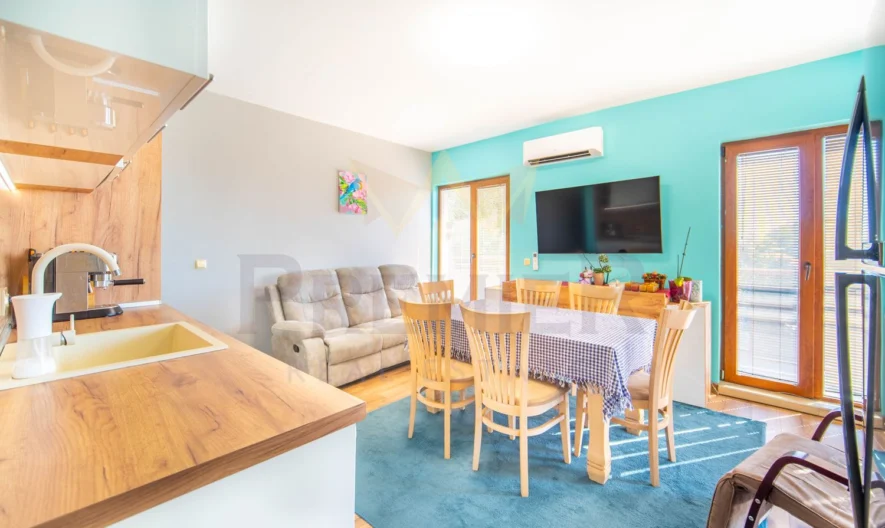 Многофункционална къща с осем апартамента подземен паркинг и морска панорама – м-ст Ален Мак -  - снимка 2 - Имоти Премиер