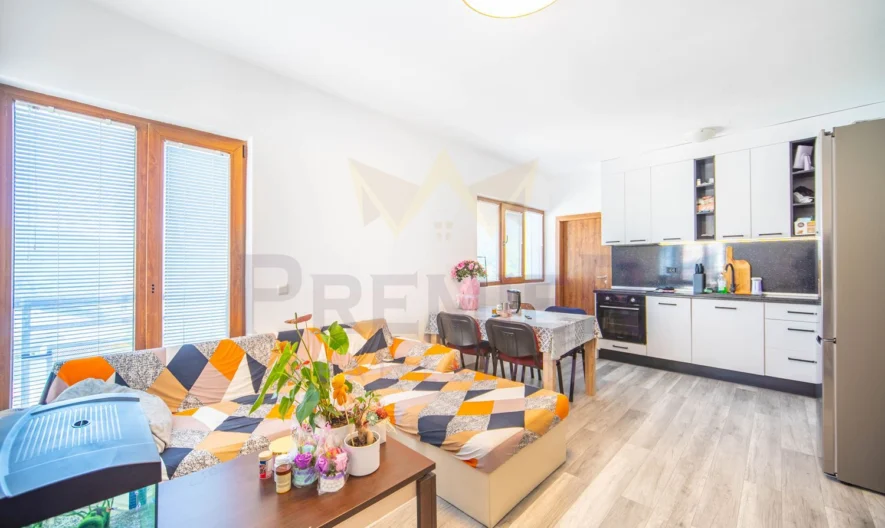 Многофункционална къща с осем апартамента подземен паркинг и морска панорама – м-ст Ален Мак -  - снимка 3 - Имоти Премиер