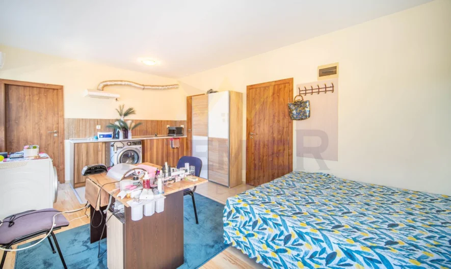 Многофункционална къща с осем апартамента подземен паркинг и морска панорама – м-ст Ален Мак - - снимка 4 - Имоти Премиер