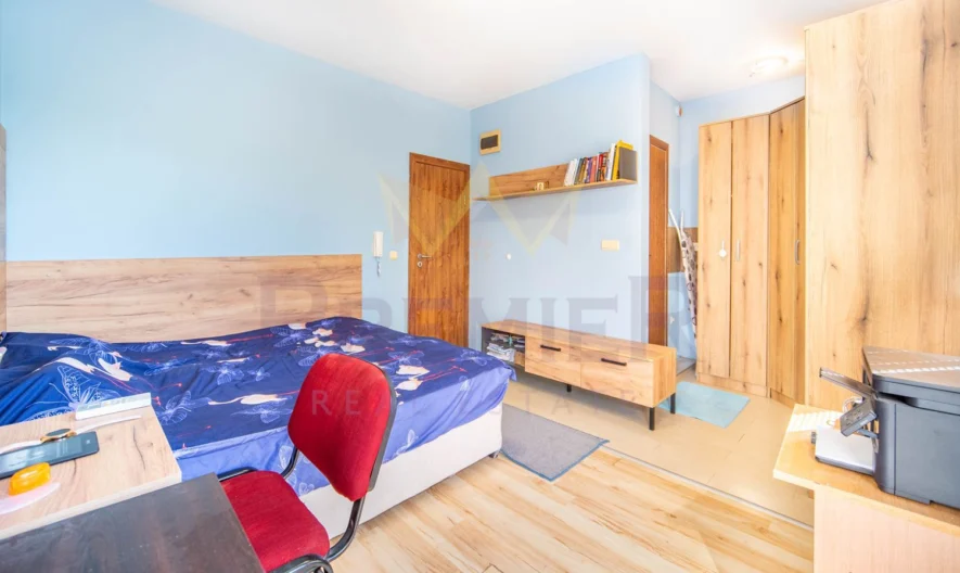 Многофункционална къща с осем апартамента подземен паркинг и морска панорама – м-ст Ален Мак - - снимка 5 - Имоти Премиер