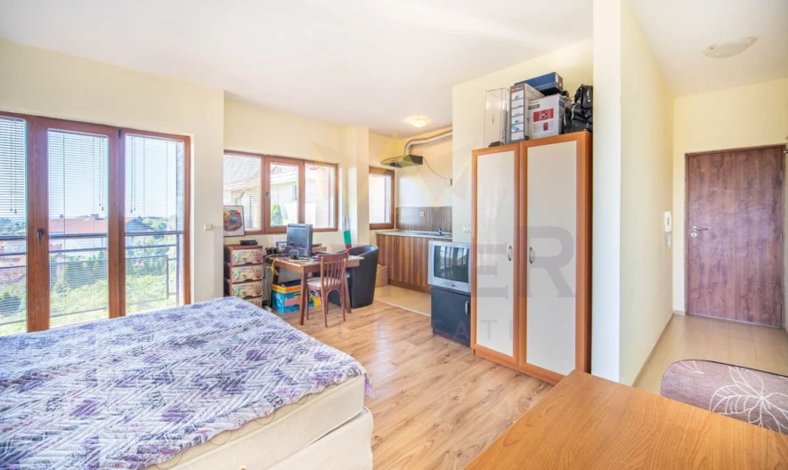 Многофункционална къща с осем апартамента подземен паркинг и морска панорама – м-ст Ален Мак - - снимка 9 - Имоти Премиер