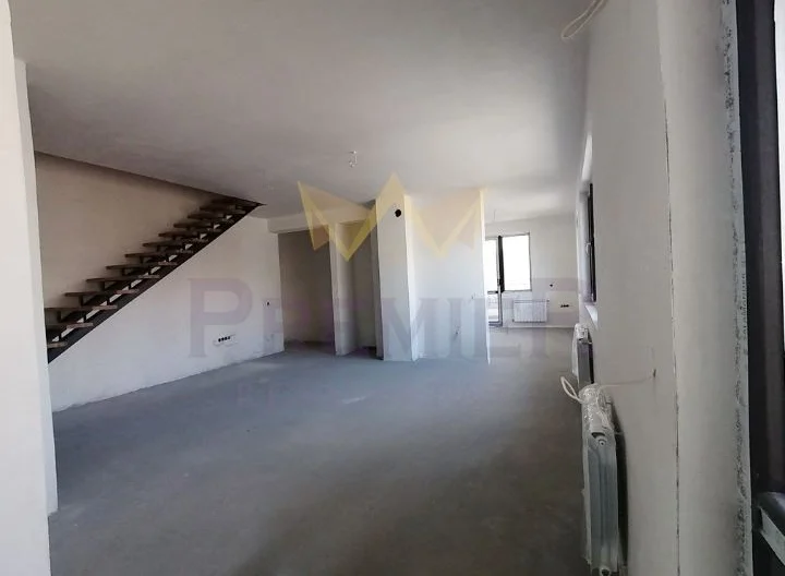 Многостаен апартамент, Карпузица - - снимка 2 - Имоти Премиер