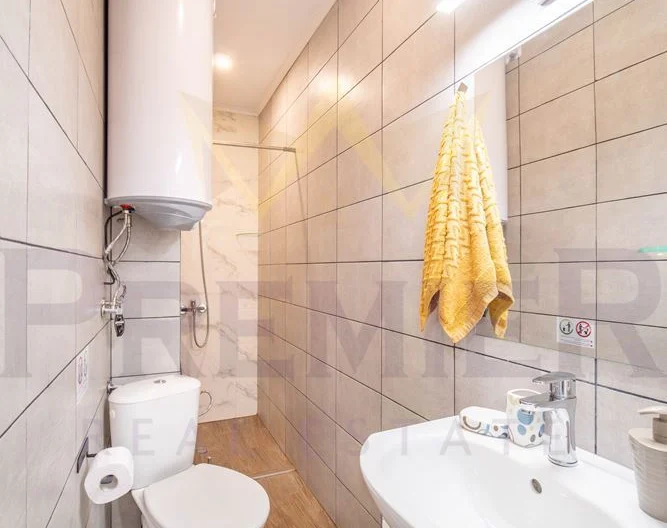 Многостаен апартамент, разделен на три отделни в идеален център на гр. Варна -  - снимка 14 - Имоти Премиер