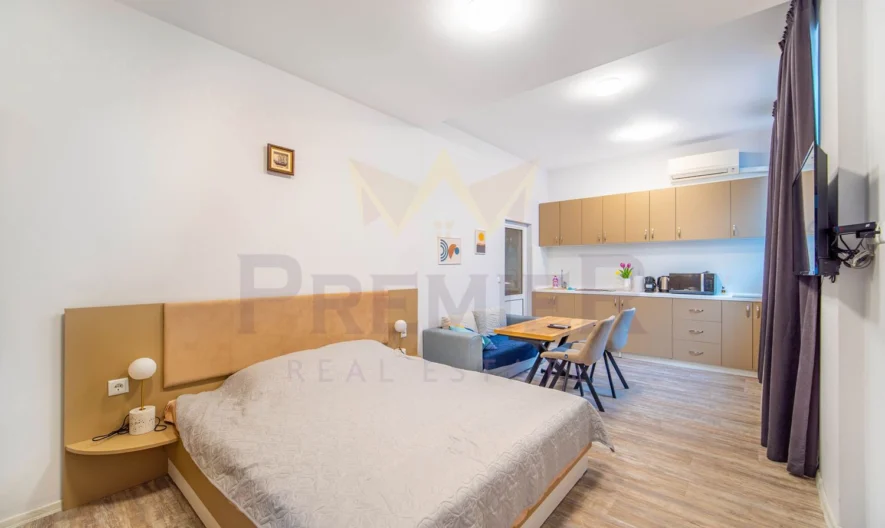 Многостаен апартамент, разделен на три отделни в идеален център на гр. Варна -  - снимка 15 - Имоти Премиер