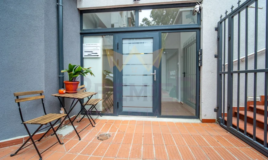 Многостаен апартамент, разделен на три отделни в идеален център на гр. Варна -  - снимка 20 - Имоти Премиер