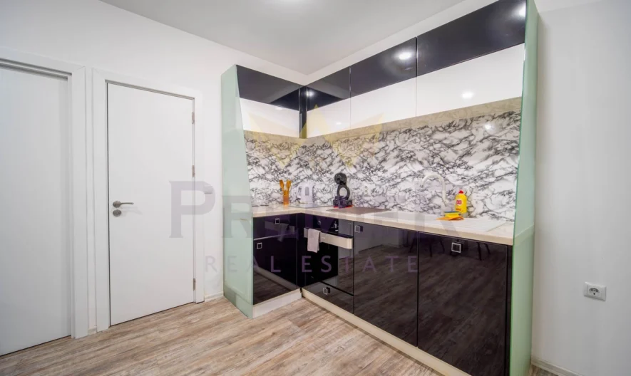 Многостаен апартамент, разделен на три отделни в идеален център на гр. Варна -  - снимка 4 - Имоти Премиер