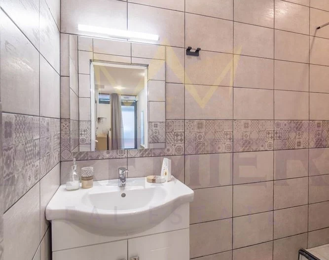 Многостаен апартамент, разделен на три отделни в идеален център на гр. Варна -  - снимка 7 - Имоти Премиер