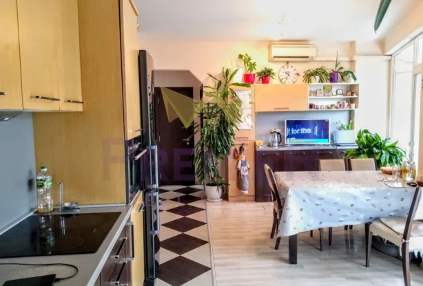 Агенция за недвижими имоти - Имоти Премиер - имот - 870024, Цена: 220000 EUR