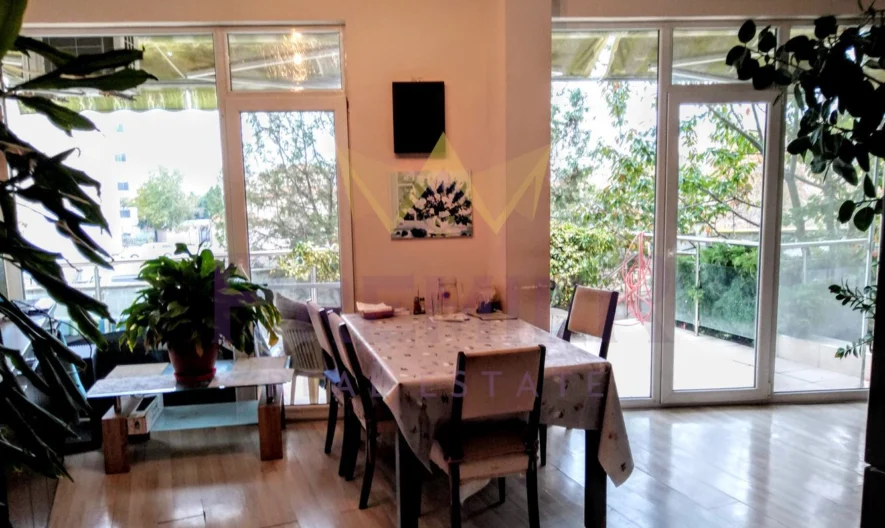 Многостаен апартамент с гараж в к.к. Чайка - - снимка 3 - Имоти Премиер