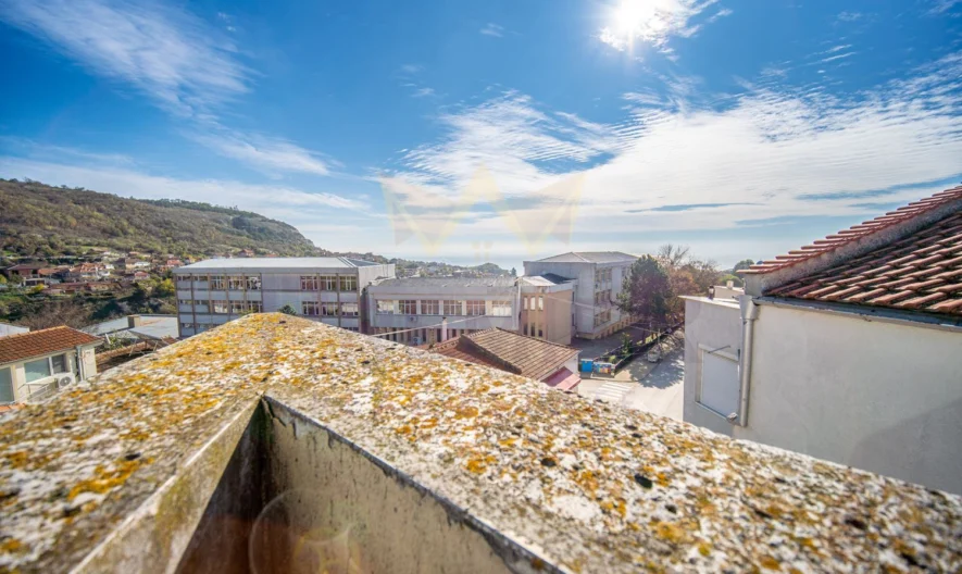 Многостаен апартамент с морска панорама в централната част на Балчик – чудесна инвестиция и отлична локация - - снимка 1 - Имоти Премиер