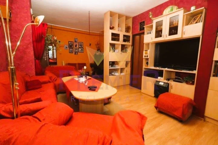 Многостаен апартамент в кв.Люлин 7 - - снимка 1 - Имоти Премиер