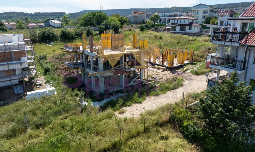 МОДЕРНА 3 ЕТАЖНА КЪЩА С МОРСКА ПАНОРАМА -  - снимка 21 - Имоти Премиер