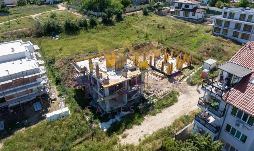 МОДЕРНА 3 ЕТАЖНА КЪЩА С МОРСКА ПАНОРАМА -  - снимка 26 - Имоти Премиер