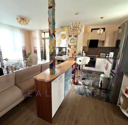 Модерна двуетажна  къща  в с.Ковачевци -  - снимка 9 - Имоти Премиер