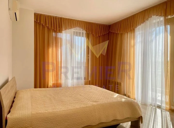 Модерна двуетажна вила в луксозен комплекс „Виктория Лейкс“, гр. Поморие -  - снимка 7 - Имоти Премиер