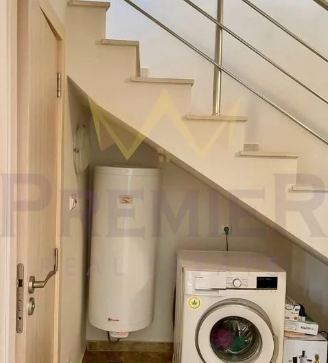 Модерна двуетажна вила в луксозен комплекс „Виктория Лейкс“, гр. Поморие -  - снимка 9 - Имоти Премиер