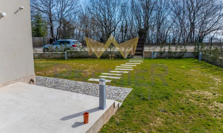 🏡 МОДЕРНА ЕДНОФАМИЛНА КЪЩА С АКТ 16 И НЕСКРИВАЕМА МОРСКА ПАНОРАМА - - снимка 58 - Имоти Премиер