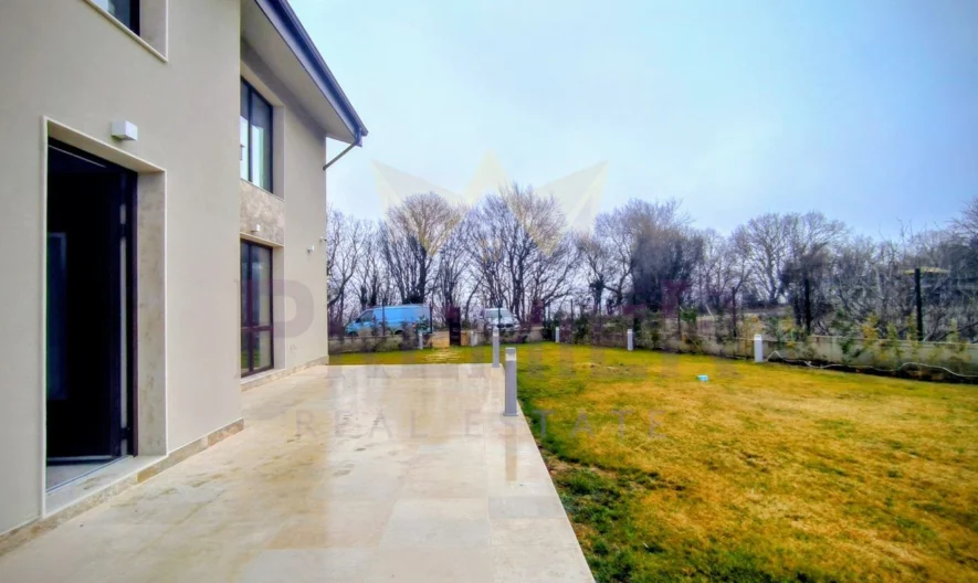 🏡 МОДЕРНА ЕДНОФАМИЛНА КЪЩА С АКТ 16 И НЕСКРИВАЕМА МОРСКА ПАНОРАМА - - снимка 9 - Имоти Премиер