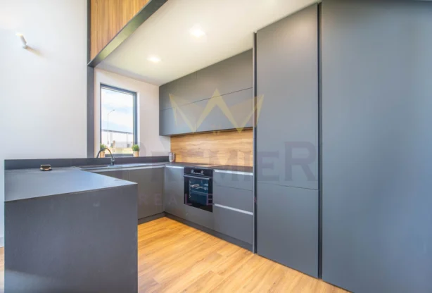 Агенция за недвижими имоти - Имоти Премиер - имот - 1049326, Цена: 210000 EUR