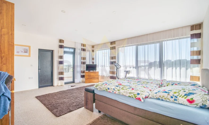 Модерна  къща с уникална морска панорама в град Балчик ! -  - снимка 10 - Имоти Премиер