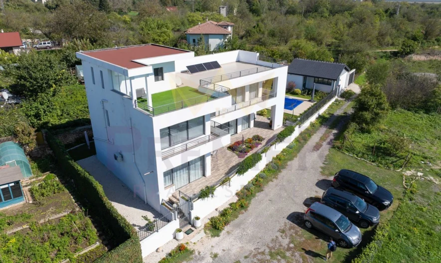 Модерна  къща с уникална морска панорама в град Балчик ! -  - снимка 38 - Имоти Премиер