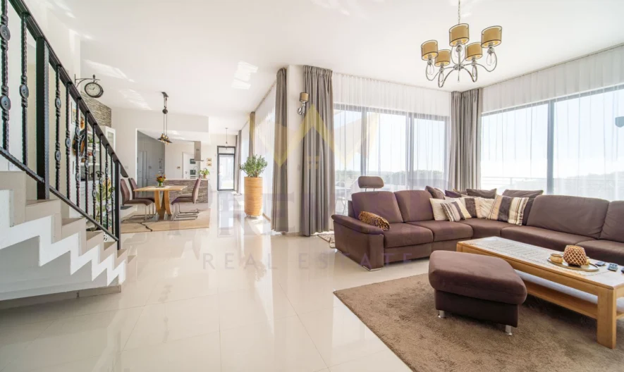 Модерна  къща с уникална морска панорама в град Балчик ! -  - снимка 5 - Имоти Премиер