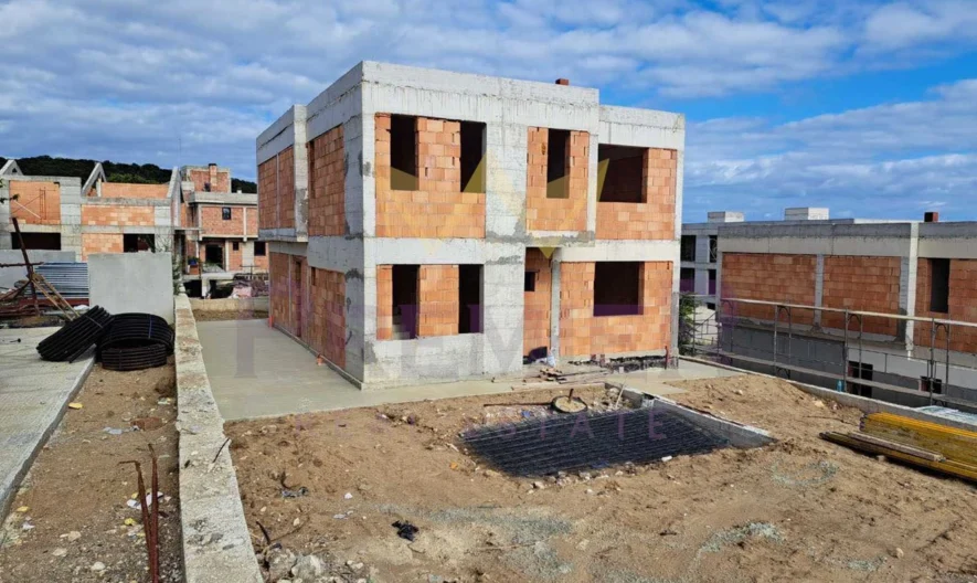 Модерна смарт къща с морска панорама и собствен двор // 2 Паркоместа // кв. Виница -  - снимка 7 - Имоти Премиер