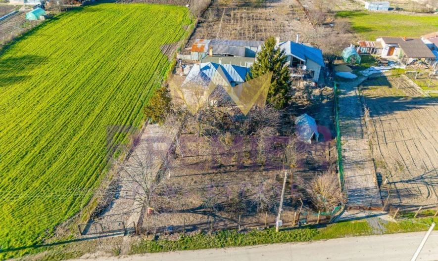 Монолитна къща – частично обзаведена и топлоизолирана в с.Могилище, общ. Каварна, обл. Добрич -  - снимка 2 - Имоти Премиер