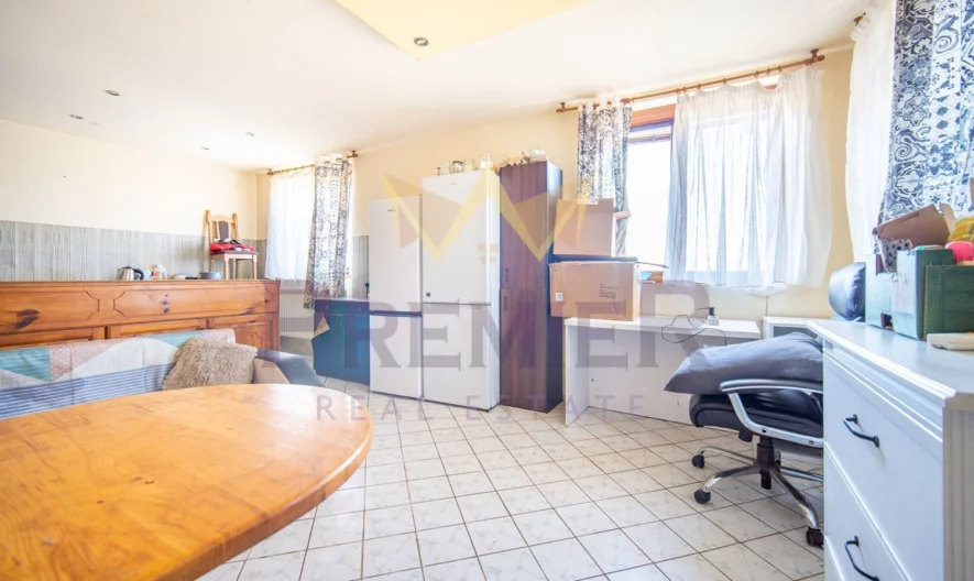 Монолитна къща – частично обзаведена и топлоизолирана в с.Могилище, общ. Каварна, обл. Добрич -  - снимка 4 - Имоти Премиер