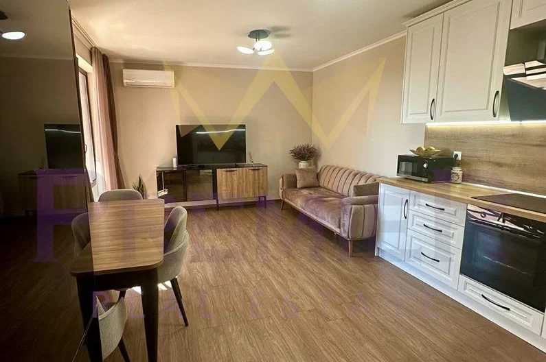 Морски имот, 3-стаен, тераса, луксозно обзаведен -  - снимка 1 - Имоти Премиер