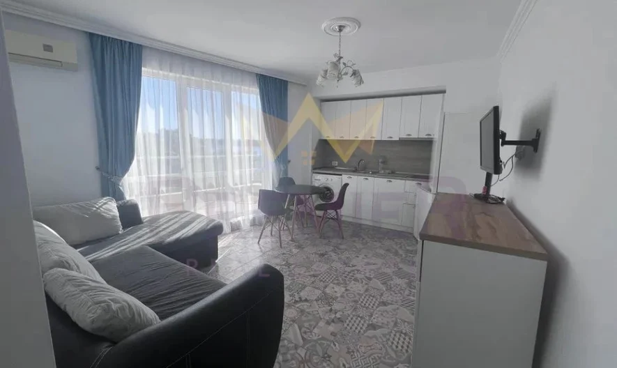 Морски изглед от последен етаж – обзаведено ателие до плажа -  - снимка 3 - Имоти Премиер