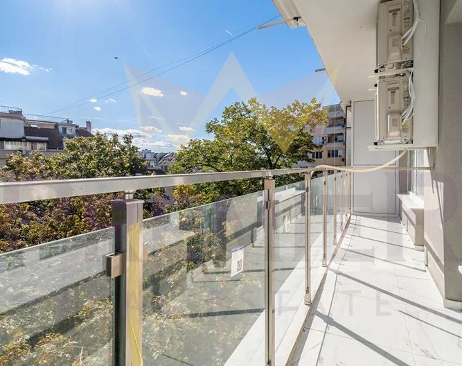 Напълно обзаведен апартамент с четири отделни стаи кв. Левски -  - снимка 12 - Имоти Премиер