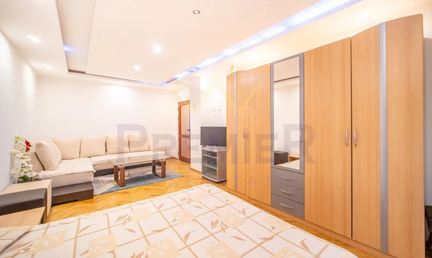 Напълно обзаведен апартамент с три отделни стаи в ж.к. Младост -  - снимка 2 - Имоти Премиер