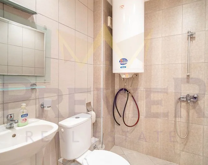 🌟 Напълно обзаведена и оборудвана триетажна къща в Harmony Hills, с. Рогачево! 🌿 - - снимка 12 - Имоти Премиер