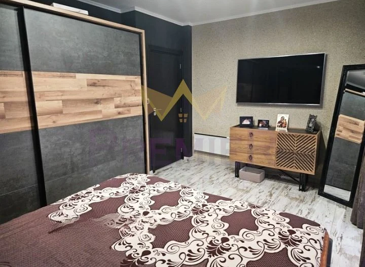 Négyszobás, luxusberendezésű lakás 2 parkolóhellyel / Manasztirski rid városrész -  - snimka 8 - Imoti Premier