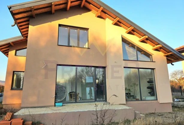 Агенция за недвижими имоти - Имоти Премиер - имот - 1163219, Цена: 315000 EUR