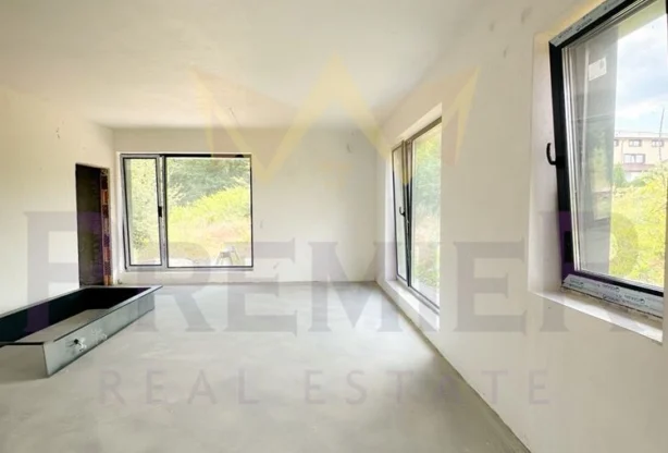 Агенция за недвижими имоти - Имоти Премиер - имот - 1040780, Цена: 250000 EUR