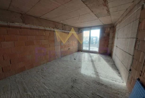 Ново сторителство тристаен на среден етаж Широк център Варна - - снимка 2 - Имоти Премиер