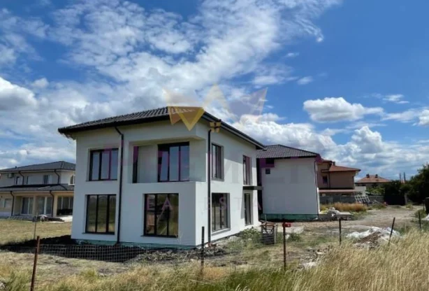 Агенция за недвижими имоти - Имоти Премиер - имот - 1052243, Цена: 369000 EUR