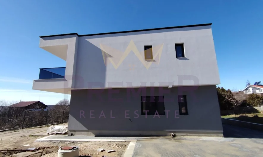 НОВОПОСТРОЕНА КЪЩА НА 60 МЕТРА ОТ ГЛАВНИЯ ПЪТ – БОРОВЕЦ ЮГ, ВАРНА -  - снимка 10 - Имоти Премиер