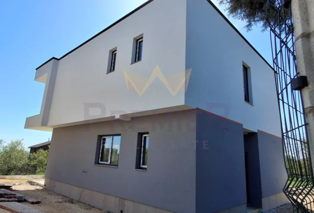 Код на имот: 1179591, Площ: 170 м<sup>2</sup> кв.м, Къщи Варна - Цена: 257000 EUR