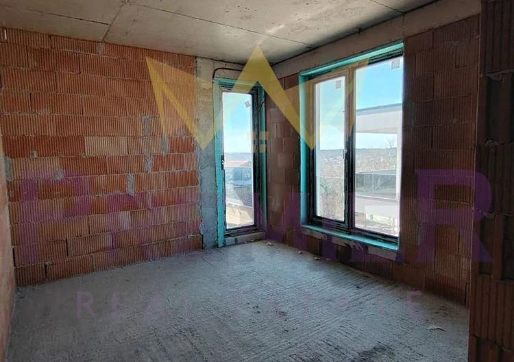 НОВОПОСТРОЕНА КЪЩА НА 60 МЕТРА ОТ ГЛАВНИЯ ПЪТ – БОРОВЕЦ ЮГ, ВАРНА -  - снимка 27 - Имоти Премиер