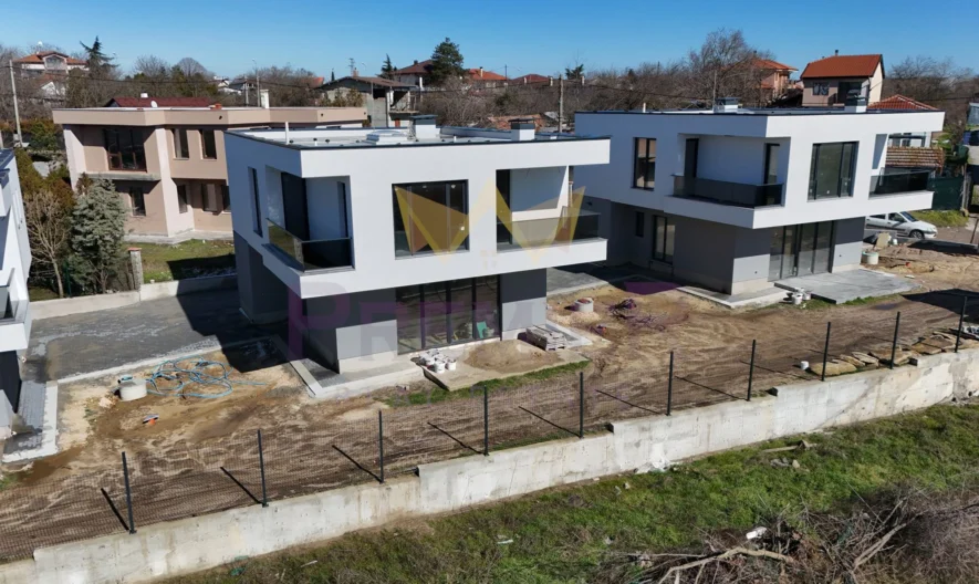 НОВОПОСТРОЕНА КЪЩА НА 60 МЕТРА ОТ ГЛАВНИЯ ПЪТ – БОРОВЕЦ ЮГ, ВАРНА -  - снимка 9 - Имоти Премиер