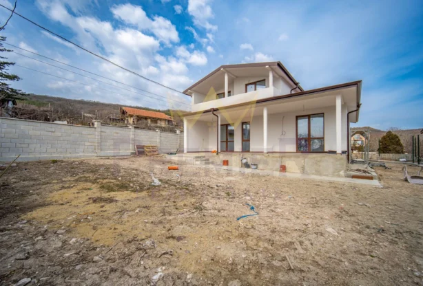 Агенция за недвижими имоти - Имоти Премиер - имот - 1185472, Цена: 180000 EUR