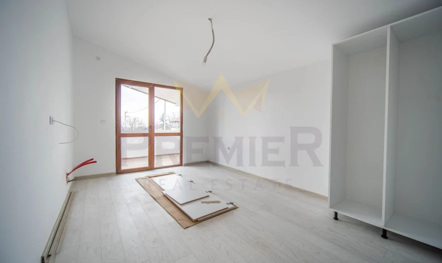 Новопостроена къща с красива морска панорама в град Балчик ! - - снимка 13 - Имоти Премиер