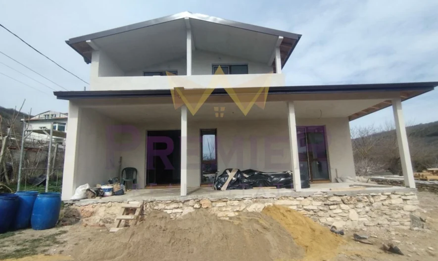 Новопостроена къща с красива  морска панорама в град Балчик ! -  - снимка 2 - Имоти Премиер