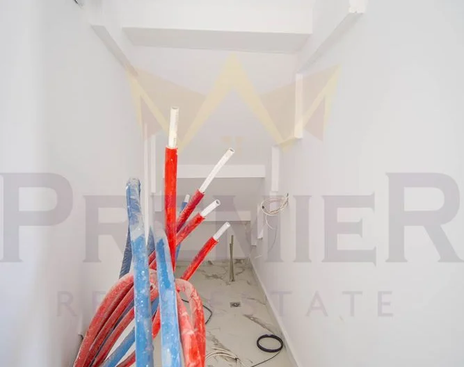 Новопостроена къща с красива морска панорама в град Балчик ! - - снимка 23 - Имоти Премиер