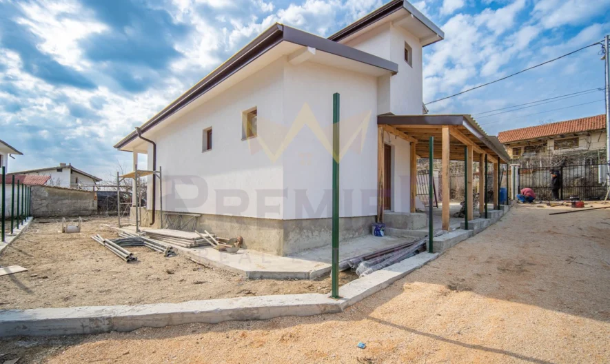 Новопостроена къща с красива морска панорама в град Балчик ! - - снимка 3 - Имоти Премиер