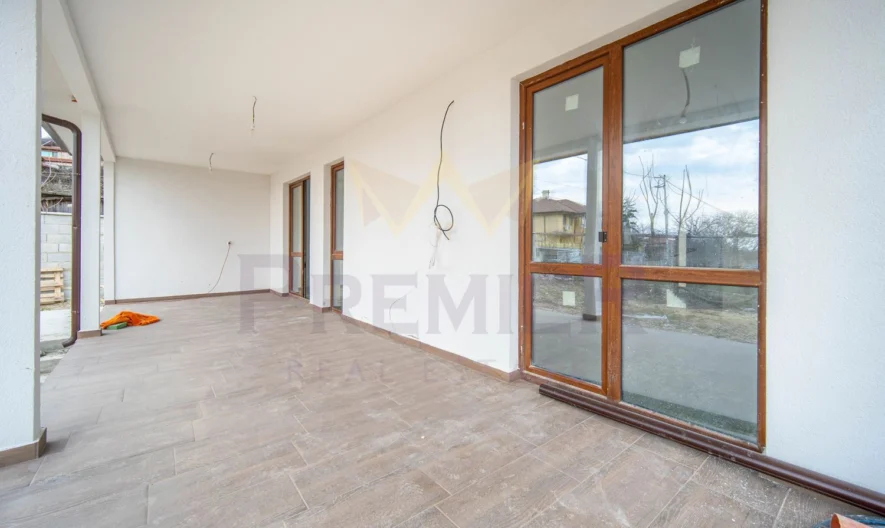 Новопостроена къща с красива морска панорама в град Балчик ! - - снимка 5 - Имоти Премиер