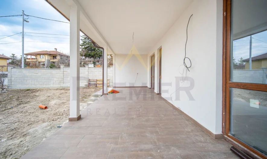 Новопостроена къща с красива морска панорама в град Балчик ! - - снимка 6 - Имоти Премиер